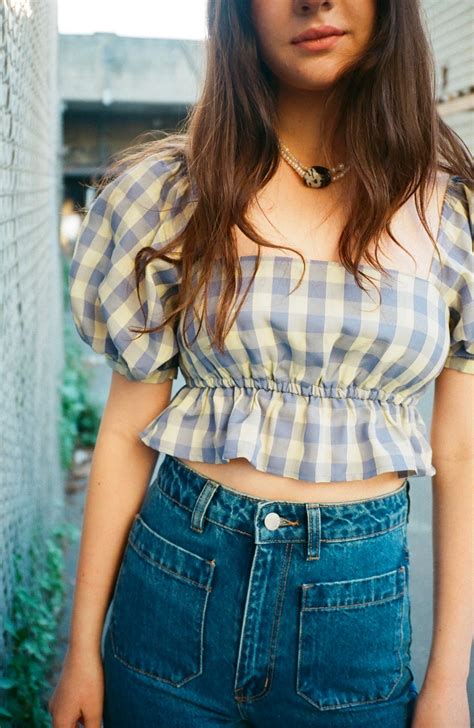 30 Cute Crop Tops Because Its Finally Summer Crop Top Outfits