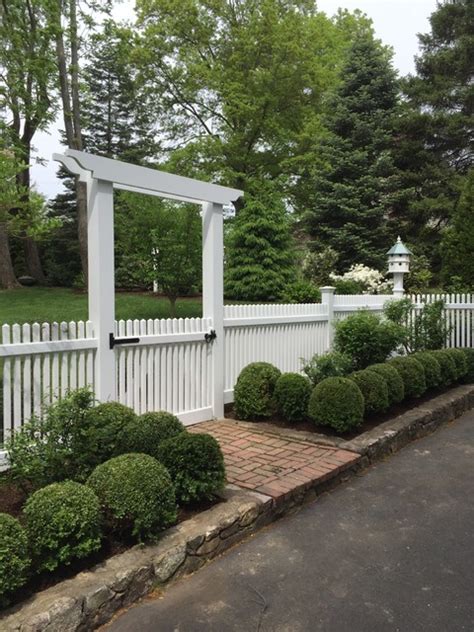 Connecticut Picket Fence With Pergola Entry Traditional House