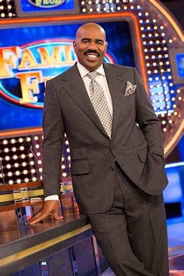 Steve Harvey Looks Unrecognizable Without His Mustache And Fans Are
