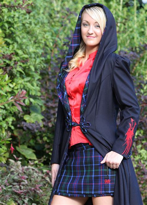 Ladies Celtic Clogyn Robe Welsh Tartan