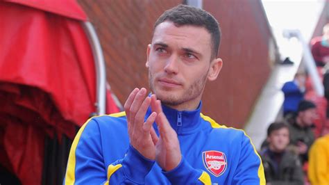 arsenal confirm united bid for vermaelen the busby babe
