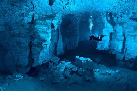 15 Impressive Underwater Caves That Will Mesmerize You Page 2
