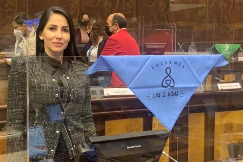 Mundo Press Luisa GonzÁlez Candidata De RevoluciÓn Ciudadana En Ecuador