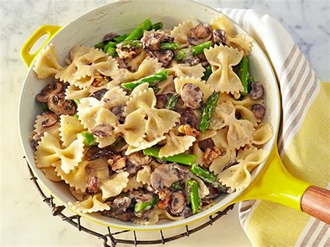 This link is to an external site that may or may not meet accessibility guidelines. Creamy Farfalle with Cremini, Asparagus, and Walnuts ...