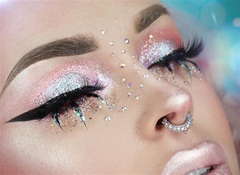 Pinterest Shaydominatesfollow Me For More Amazing Pins Rave Makeup Kiss Makeup Glitter