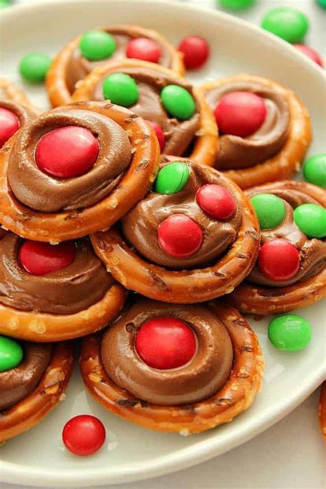 Chocolate Biscuit Sandwiches Hq Recipes Recipe Rolo Pretzels Cookies Recipes Christmas