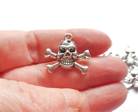 Skull Charms Skull And Crossbones Jolly Roger Pirate Charm Etsy