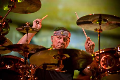 Neil Peart Of Rush Dead At 67 Famous Musicians Mourn The Drumming