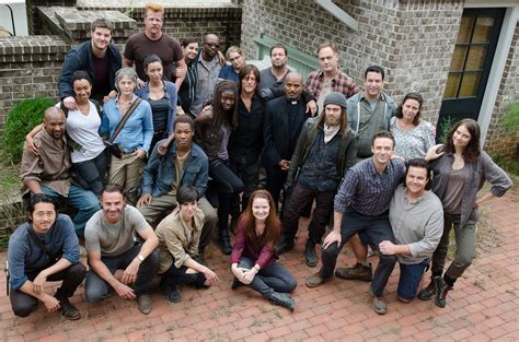 Sdcc 2016 The Walking Dead Cast And Crew Talk Around Season 7 Character