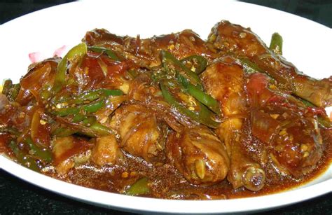 Ayam bisa diolah menjadi berbagai macam menu atau hidangan yang lezat sehingga tidak ada kata bosan untuk menikmati sajian dari ayam. Edisi Agustus 2006: Ayam Taoco Cabe Ijo