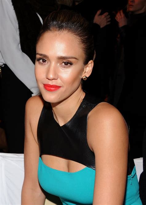 Jessica Alba Wore Heat Wave By Nars On Her Lips 2012 Fall New York