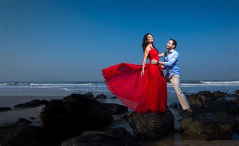 For many wedding photographers, the challenge of their profession lies not in the taking of photos, but moreover, in all the various tasks involved with managing their business. Wedding Day Photography - Poses for Indian Brides & Couples - Let Us Publish