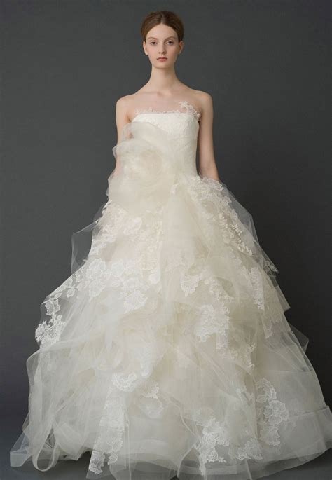 Wedding Dresses Bridal Gowns By Vera Wang Classics Wedding Dresses