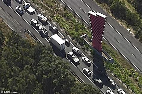 Queensland's borders have officially reopened to travellers from all states and territories except queensland border reopens with stricter rules in place, 20km northern nsw gridlock anticipated by. Thousands try to dash across the Queensland border hours ...