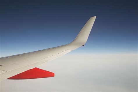 The Physics Of Why Airplane Wings Oscillate In Turbulence Wired