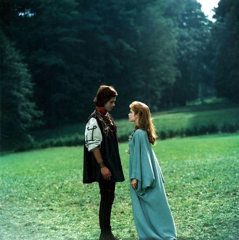 Alquiler de fincas en antioquia. Malá Morská Víla 1976 | Mermaid movies, Raincoat, Couple ...