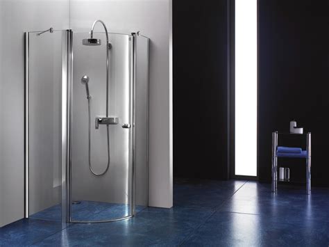 Dusche renovieren meist in 2 bis 3 tagen ohne grosse baustelle ebenerdige dusche einbauen. Dusche flacher einstieg - Eckventil waschmaschine