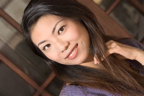Frische Asiatische Frau Stockfoto Bild Von Porzellan 12894324