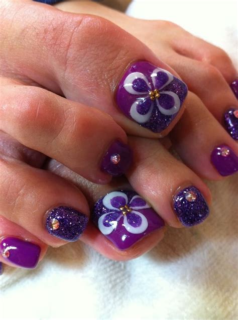 Haz clic ahora para jugar a pedicure & manicure. 23+ Flower Toe Nail Designs | Nail Designs | Design Trends - Premium PSD, Vector Downloads
