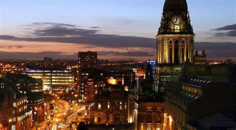 Now $92 (was $̶1̶2̶6̶) on tripadvisor: Angleterre : Leeds, une ville entre shopping et culture ...