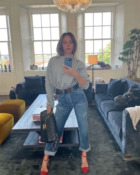 Victoria Beckham Just Wore The Coolest Jeans Outfit Who What Wear