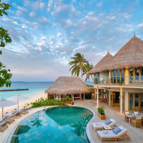 Luxury Island In Maldives Maldives Luxury Resorts Luxury Resort