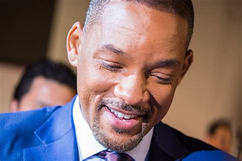 Will smith online is a unofficial fansite made by fans for share the latest images, videos and news of will smith , so we have no contact with chris or someone in his environment. Will Smith Filming Secret Project in Iceland