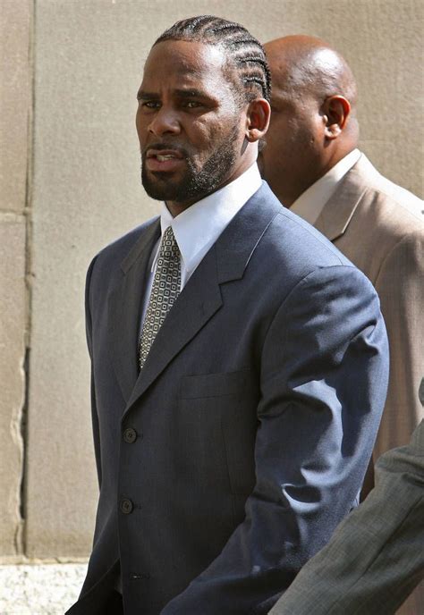 r kelly s alleged victim testifies that they had sex when she was 15