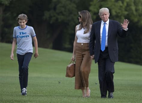 Barron is his youngest and he's always around him, the others also grew up with him whereas i suspect at times that, given trump's lack of interest in anyone that doesn't immediately benefit or. Barron Trump (11) krijgt kritiek op zijn kledingkeuze ...