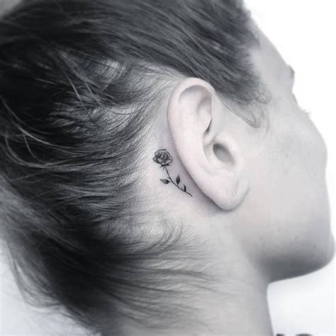 30 Charming Behind The Ear Tattoos For Ladies In 2020
