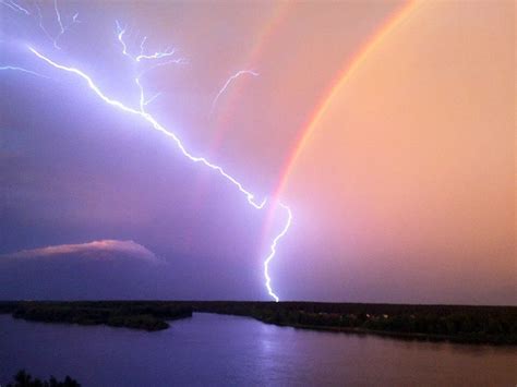 Rainbow Lightning And Salute In The Frame Of Photographer — Картинки и