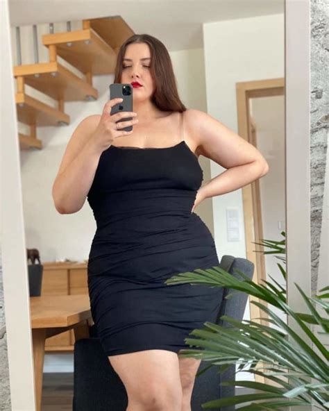 Victoria Akins Height Weight Bio Wiki Age Photo Instagram