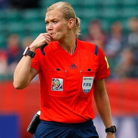 Bundesliga Female Referee Bibiana Steinhaus Becomes First Female Bundesliga Referee Daily Mail