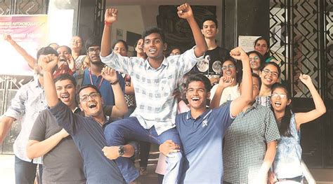 Hsc result online 2019 with full marksheet download. MSBSHSE HSC results 2018: At 87.44%, Mumbai sees dip in ...