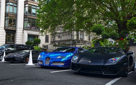 Supercar And Crypto Lover Bugatti Veyron Vs Lamborghini Aventador