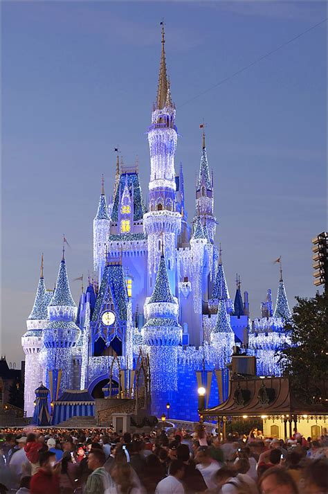 Disneys Magic Bracelet New Key To Its Kingdom Toledo Blade
