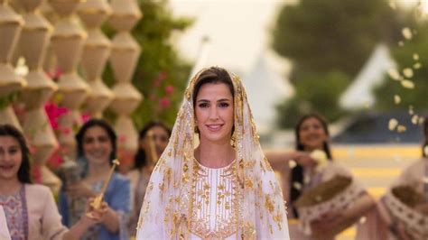 Jordans Queen Rania Shares Photos From Rajwa Al Saifs Henna Party Ahead Of Royal Wedding
