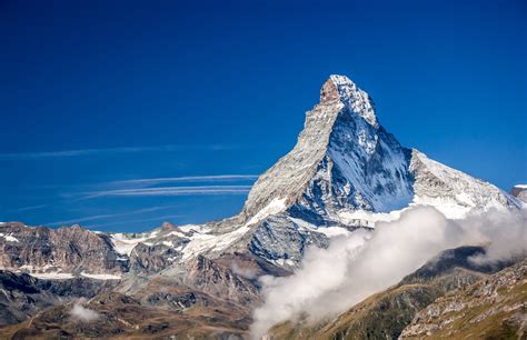The Matterhorn In Perfect Weather Above Zermatt Switzerland Oc
