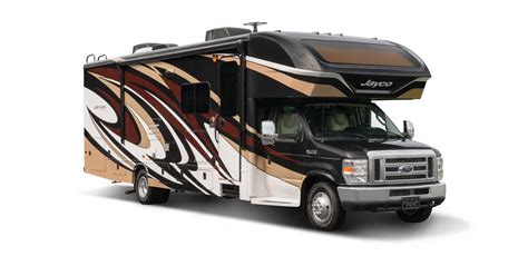 Four winds, chateau, quantum, freedom elite & daybreak. Top 19 Pros and Cons of a Class C RV: a Good Option to Consider - Campers Mag