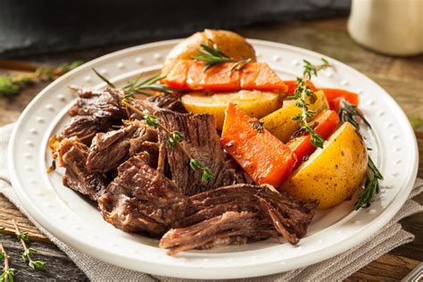 Full ingredient & nutrition information of the crock pot roast w/potatoes, carrots, celery, cabbage & onion calories. How To Prepare A Cross Rib Roast? | Slow cooker pot roast ...