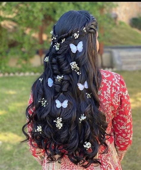 Butterflies In Hair The Newest Mehendi Hairstyle Butterfly Hairstyle Long Hair Wedding