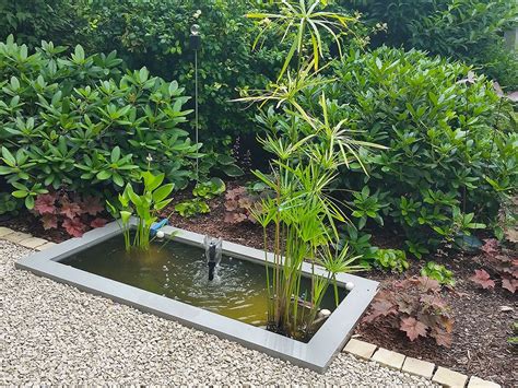 Nisthilfen für vögel, kleinsäuger, amphibien und insekten im garten seite 18: Miniteich im Garten Wasser im Garten mit Wassersprudler ...