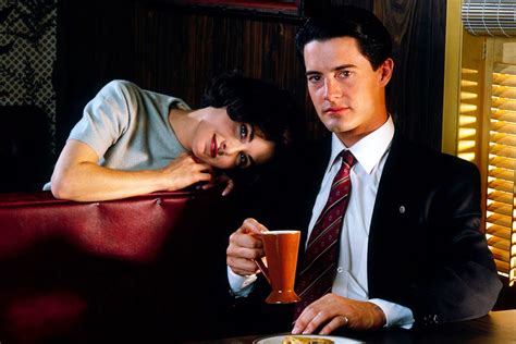 Showtime Twin Peaks Expanded To 18 Episodes Say Stars