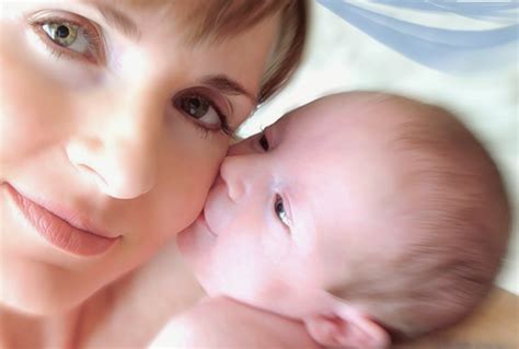 Imagenes Hilandy Fondo De Pantalla Dia De La Madre Bebe Besando A Su Madre
