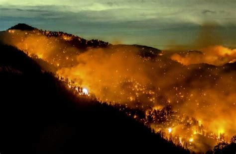 5 Of The 6 Largest Wildfires In California History Are Burning Right Now Killing Over 1000 With