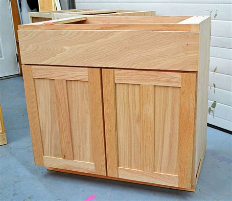 I recommend using 1/4″ plywood for the back and toe kick cover to save money and make your box lighter. Ana White | Kitchen Cabinet Sink Base 36 Full Overlay Face Frame - DIY Projects