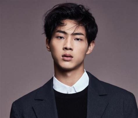 Here Is Why Kim Ji Soo Underwent A Bone Surgery Ibtimes India