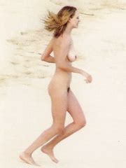 Uma Thurman Fully Nude On The Beach In St Bart S Celebs