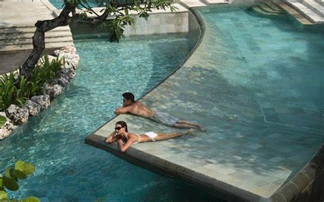 25 Most Amazing Swimming Pools Ever