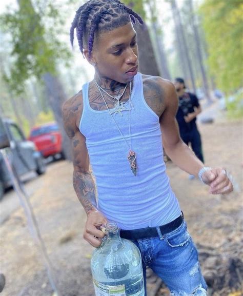Pin By Makayah🖤 On Nle Choppa In 2022 Rapper Outfits Loc Styles For